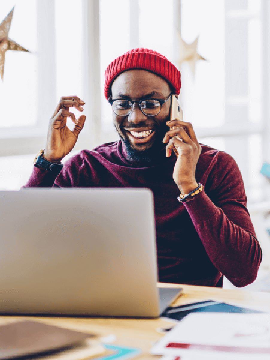 Osoba používající TotalAV&trade; Antivirus